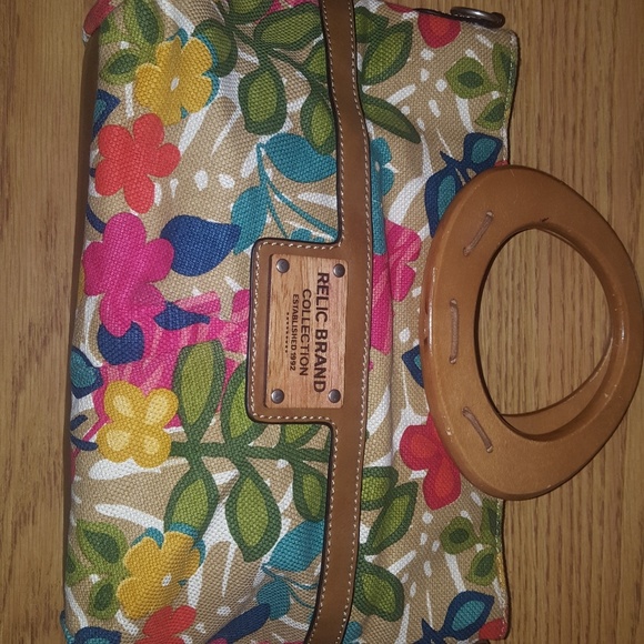 $15  Relic Handbag {Gently used} - Picture 2 of 3